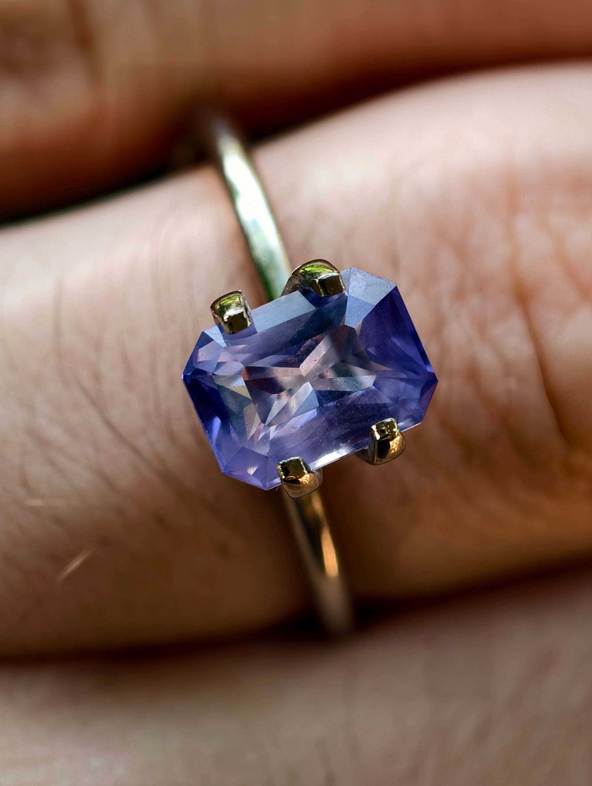 2.08ct Valvet Lavender Violet Sapphire from Sri Lanka (Ceylon)