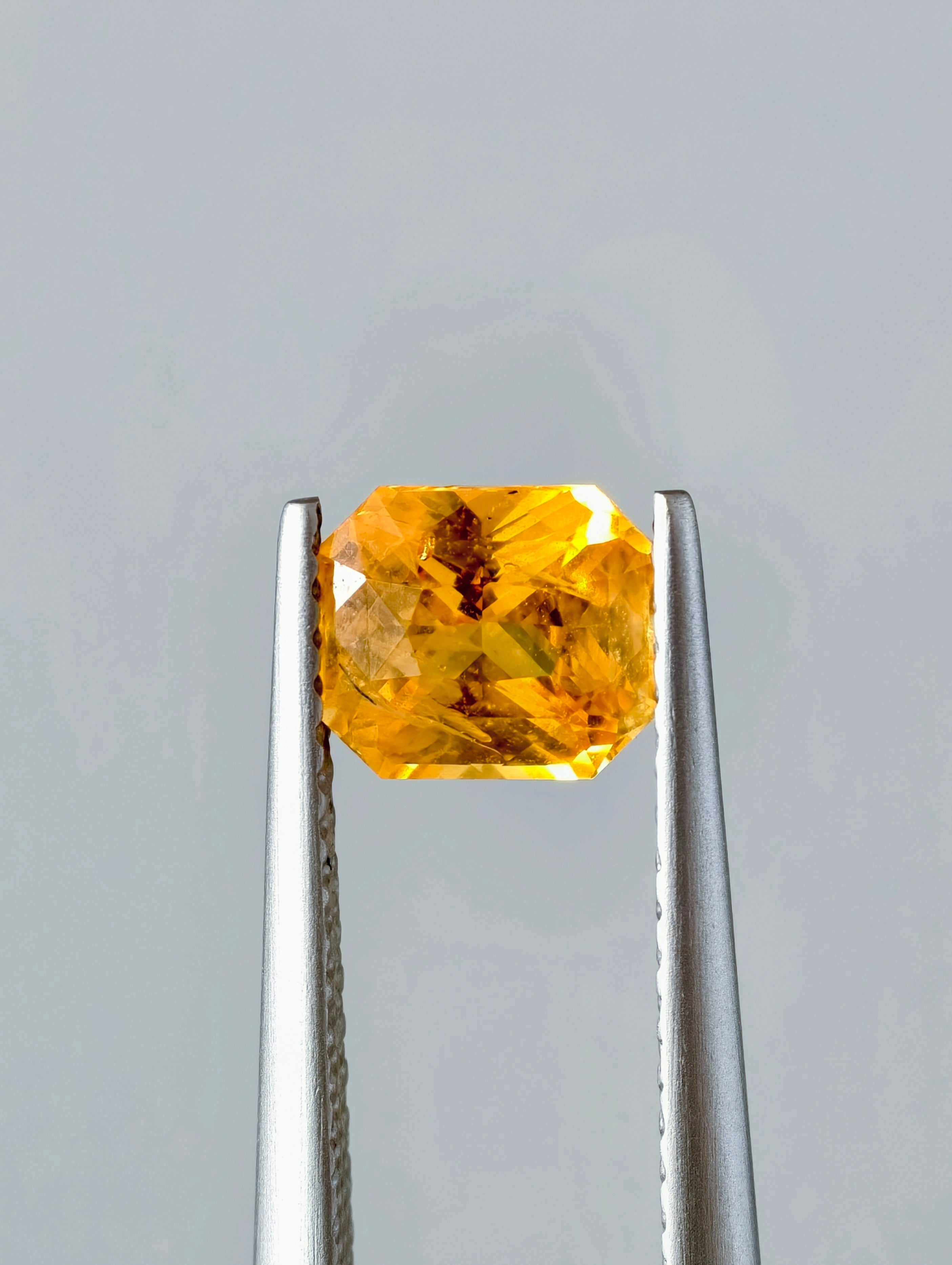 1.06ct Golden Orange Sapphire from Sri Lanka (Ceylon) – SapphiresByTim