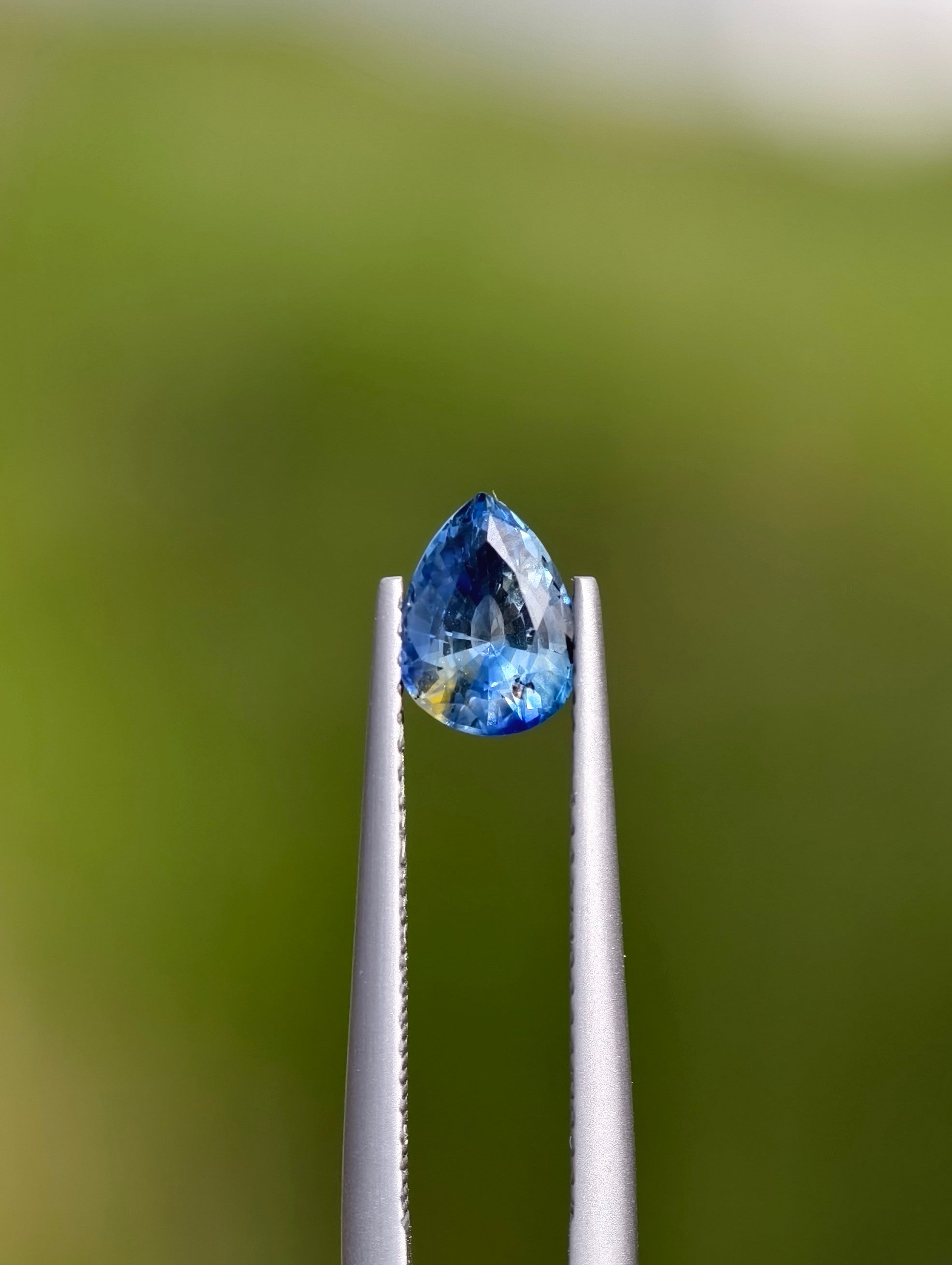 1.19ct Parti Sapphire from Sri Lanka (Ceylon)