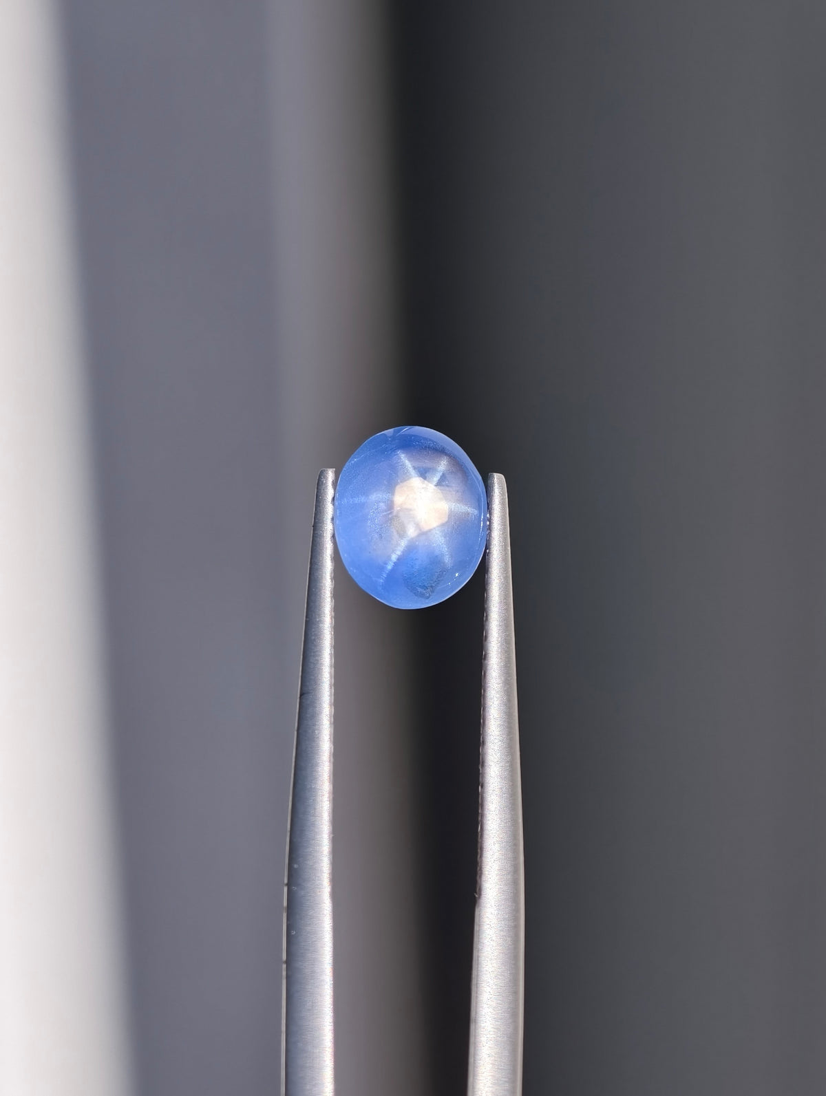 1.91ct Blue Star Sapphire from Sri Lanka (Ceylon)