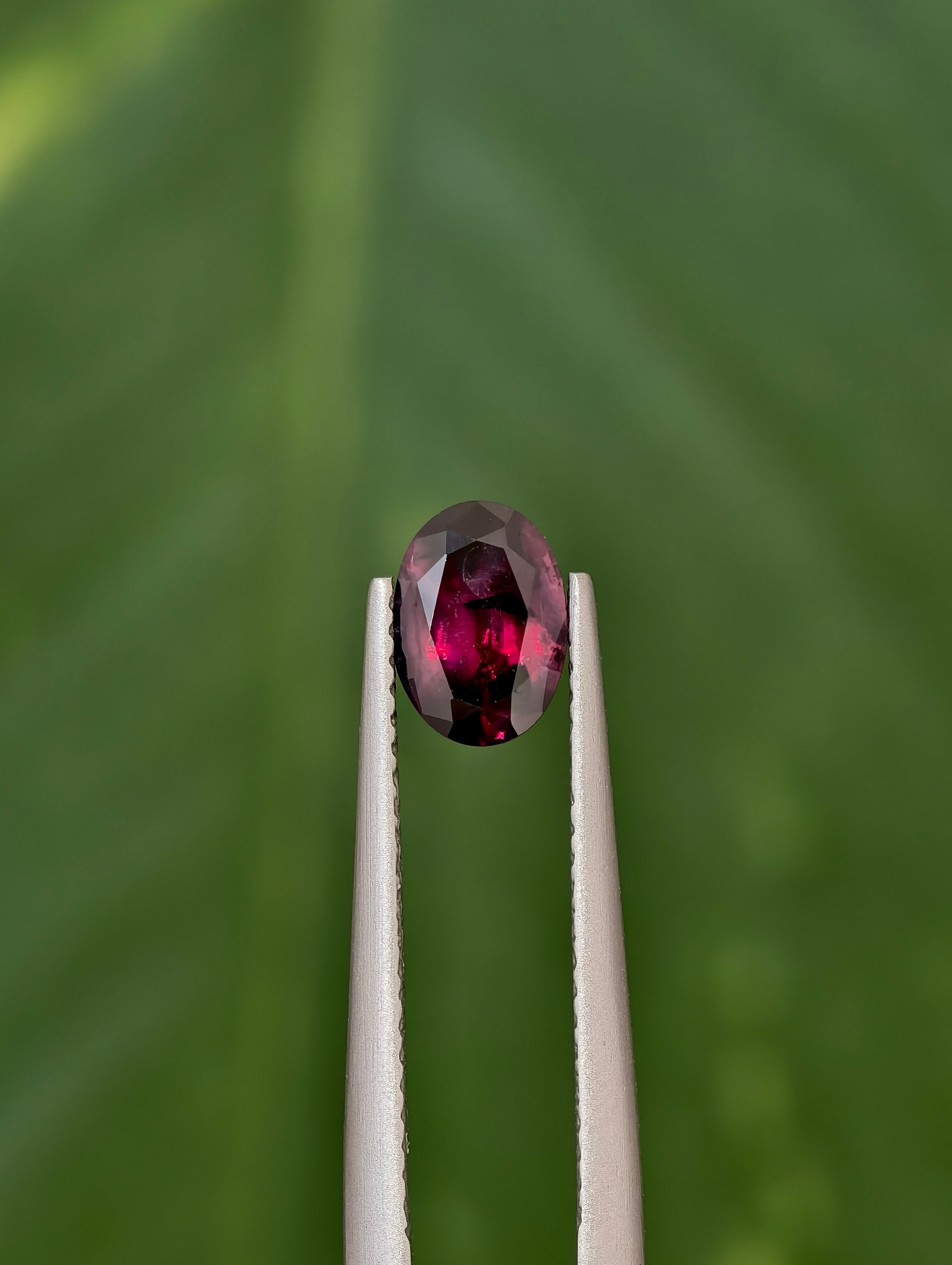 1.41ct Rot und Blauer Winza Rubin/Saphir aus Tansania