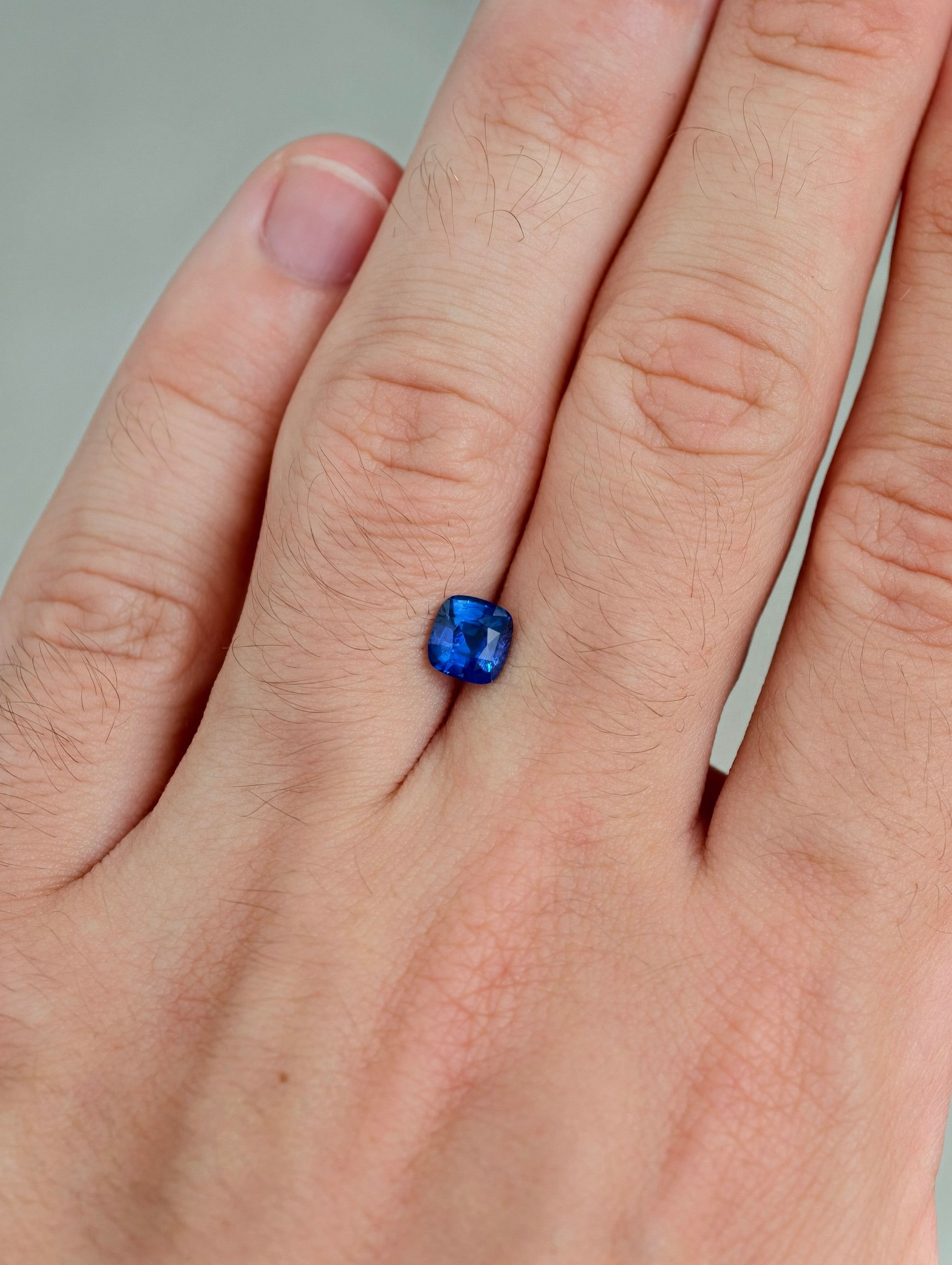 1.15ct Königsblauer Saphir aus Sri Lanka (Ceylon)